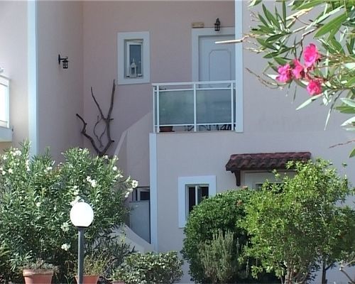 Aloni Studios & Apartments Lászi Kültér fotó