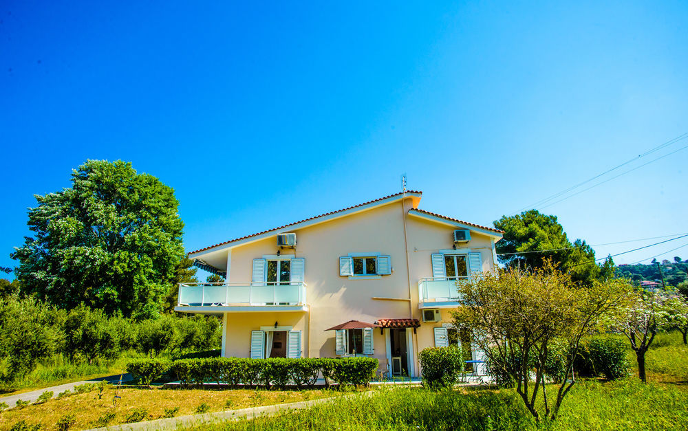 Aloni Studios & Apartments Lászi Kültér fotó